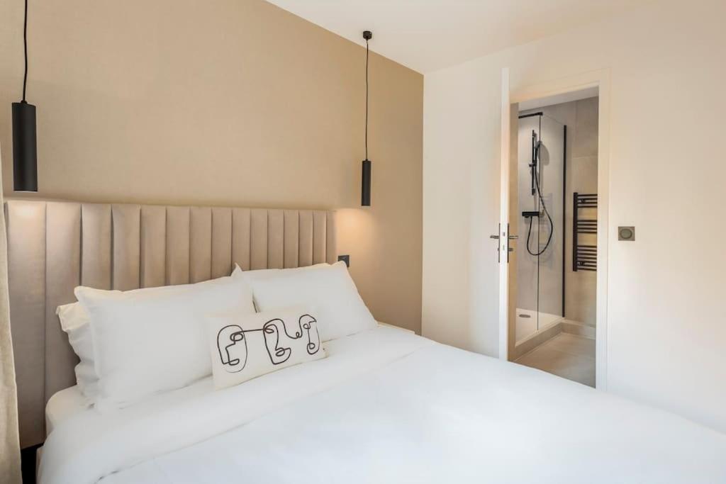 Luxurious 3 Min Walk From Eiffel Tower Apartment ปารีส ภายนอก รูปภาพ